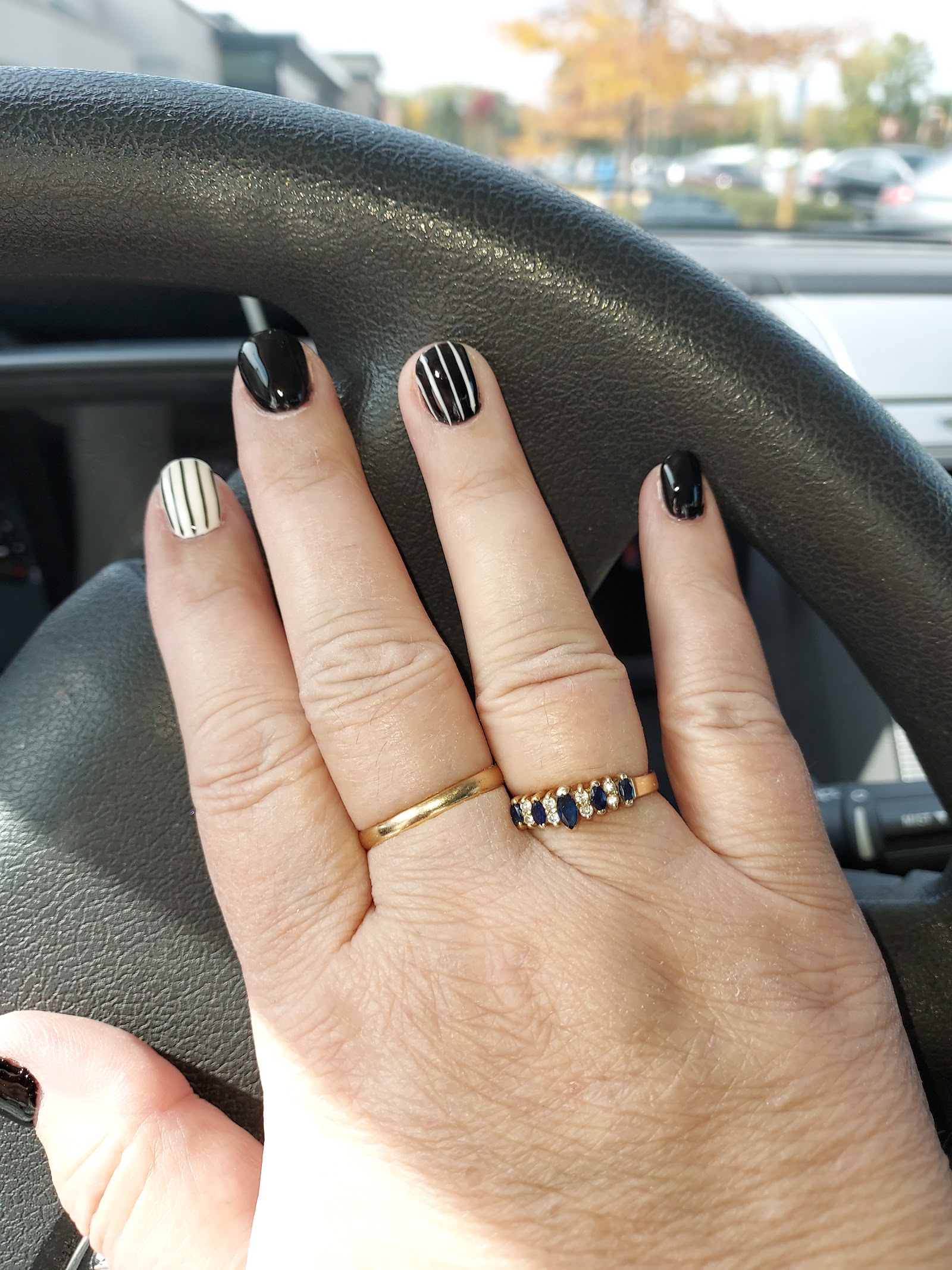 Star Nails logo